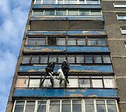 Statybininkai alpinistai-auk&scaron;talipiai