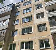 Pastatas prie&scaron; auk&scaron;talipių darbus
