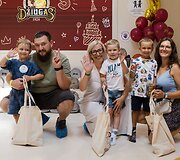 Džiugų bendro gimtadienio &scaron;ventės akimirka