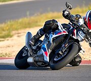 BMW pristatė du naujus M serijos motociklus