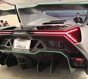 Antrasis &bdquo;Lamborghini Veneno&ldquo; 