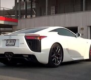 Automobiliai Dubajuje