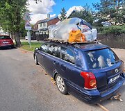 &Scaron;iuk&scaron;lių konteineriu virtęs automobilis