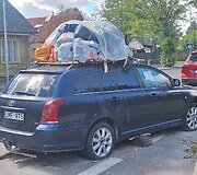 &Scaron;iuk&scaron;lių konteineriu virtęs automobilis