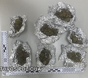 Uostamiesčio teisėsauga sulaikė asmenis, pas kuriuos rasta galimai narkotinių medžiagų