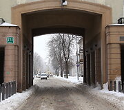 &Scaron;iauliai vaduojasi i&scaron; sniego gniaužtų