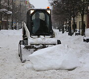 &Scaron;iauliai vaduojasi i&scaron; sniego gniaužtų