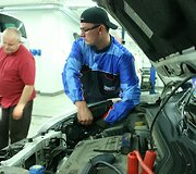 Konkursas &bdquo;Geriausias jaunasis automechanikas 2014&rdquo;