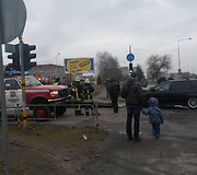 Panevėžyje susidūrus BMW ir &bdquo;Alfa Romeo&ldquo; automobiliams, į ligoninę i&scaron;vežtos trys mažametės