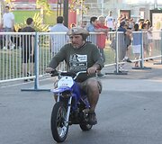 Dakaro gerbėjai serviso zonoje