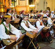 Po &Scaron;v. Jonų bažnyčios skliautais skambėjo kanklių muzika