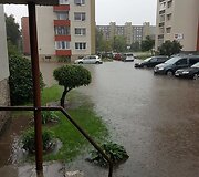 &Scaron;iauliai skęsta po gausaus lietaus