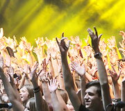 &bdquo;Rock in &Scaron;iauliai 2019&ldquo; - &Scaron;iaulių arenoje klasikinius roko kūrinius grojo ir dainavo per 350 jaunuolių