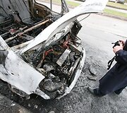 &Scaron;iauliuose degė mikroautobusas