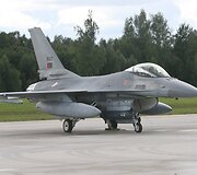 NATO bazėje nusileido &scaron;e&scaron;i Portugalijos naikintuvai F-16