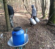 Barvų kaimo eglyne veikė naminės degtinės fabrikas
