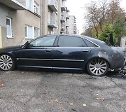 &Scaron;iauliuose suple&scaron;kintas &bdquo;Audi&ldquo; limuzinas
