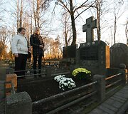 &Scaron;iaulių kapinėse: Žmonės gyvena artimųjų prisiminimuose