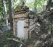 &Scaron;iaulių kapinėse: Žmonės gyvena artimųjų prisiminimuose