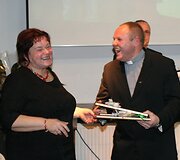 Nijolė Valuckienė ir Rimantas Žaromskis. Joni&scaron;kio rajono partnerystės vietos veiklos grupė paminėjo de&scaron;imties metų sukaktį