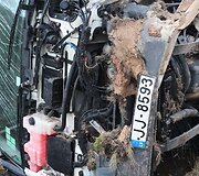Joni&scaron;kio aplinkkelyje naktį per avariją žuvo jaunas vairuotojas