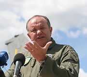 Į &Scaron;iaulius atskridęs NATO pajėgų Europoje vadas Phillipas Breedlove&rsquo;as atvežė saugumo garantijas