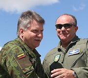 Į &Scaron;iaulius atskridęs NATO pajėgų Europoje vadas Phillipas Breedlove&rsquo;as atvežė saugumo garantijas