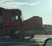 Automagistralėje ties Kaunu vilkikas taranavo kelininkų ma&scaron;iną
