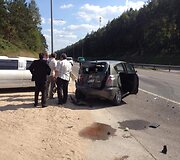 Autostradoje į avariją pateko vestuvių limuzinas