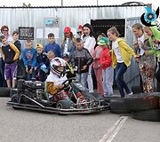 Artėjant mokslo metų pradžiai &bdquo;Racing Ladies&ldquo; pildė vaikų svajones