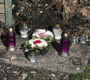 Jauna &scaron;eima po gaisro nenuleidžia rankų &ndash; nori atkurti savo namus