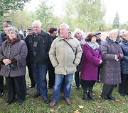 Galinos Dauguvietytės urna su palaikais liks po klevu senelių ir tėvų sodyboje