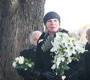 Galinos Dauguvietytės urna su palaikais liks po klevu senelių ir tėvų sodyboje