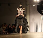 Jubiliejiniame &bdquo;Virus&ldquo; festivalyje &ndash; priblo&scaron;kiantis avangardinės mados &scaron;ou