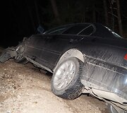 Ukmergės rajone dėl girto vairuotojo suknežinti trys automobiliai