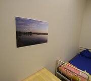 &Scaron;iauliuose naujai atidarytoje are&scaron;tinėje ant sienų kabo meniniai gamtos vaizdai