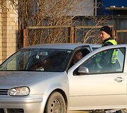 Po &scaron;ventinio savaitgalio kai kurie &scaron;iauliečiai vairavo dar kau&scaron;telėję