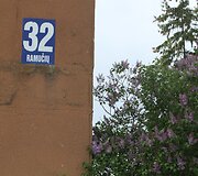 Naujosios Akmenės dugnas ir dangus: 50 butų name &ndash; vienas gyventojas