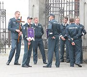 Tel&scaron;iai palydi žuvusį pareigūną Liudą &Scaron;imkų į paskutinę kelionę