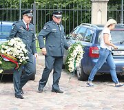 Tel&scaron;iai palydi žuvusį pareigūną Liudą &Scaron;imkų į paskutinę kelionę