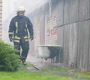 Gaisras Radvili&scaron;kyje &ndash; dega pjuvenų ir atraižų kalnas.