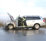 Netoli Galvės ežero sankryžoje užsiliepsnojo &bdquo;VW Passat&ldquo;
