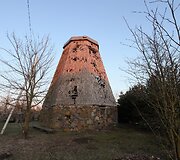 Mir&scaron;tantys vėjo malūnai