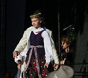 &Scaron;iauliuose &bdquo;Saulės žiedo&ldquo; festivalis vainikuotas ode tautiniam kostiumui