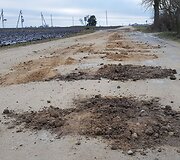 Po &scaron;ventinio lietaus žvyrkeliai virto kemsynais
