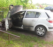 Vir&scaron;užiglyje sudegė &bdquo;Opel&ldquo;
