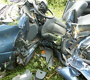 Kėdainių rajone į medį trenkėsi &bdquo;Renault&ldquo;