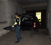 Kauno rajone aptiktas vienkiemis su vogtais automobilais