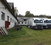 Kauno rajone aptiktas vienkiemis su vogtais automobilais