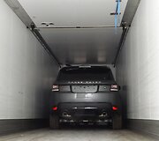 Kauno rajone aptiktas vienkiemis su vogtais automobilais